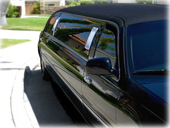 Lincoln Limousine Side